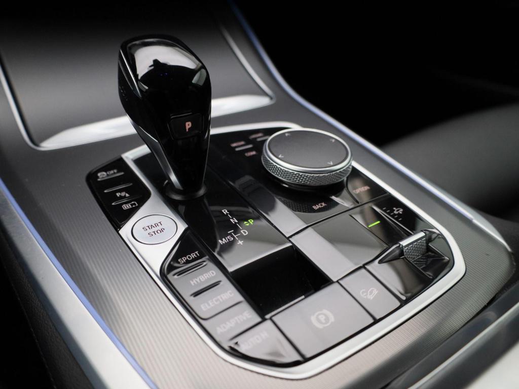 BMW X5 xdrive45e high executive | automaat | trekhaak | luchtvering | memor
