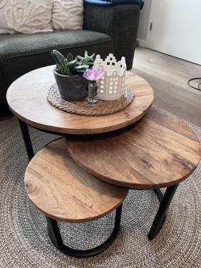 Tafeltjes van mango hout