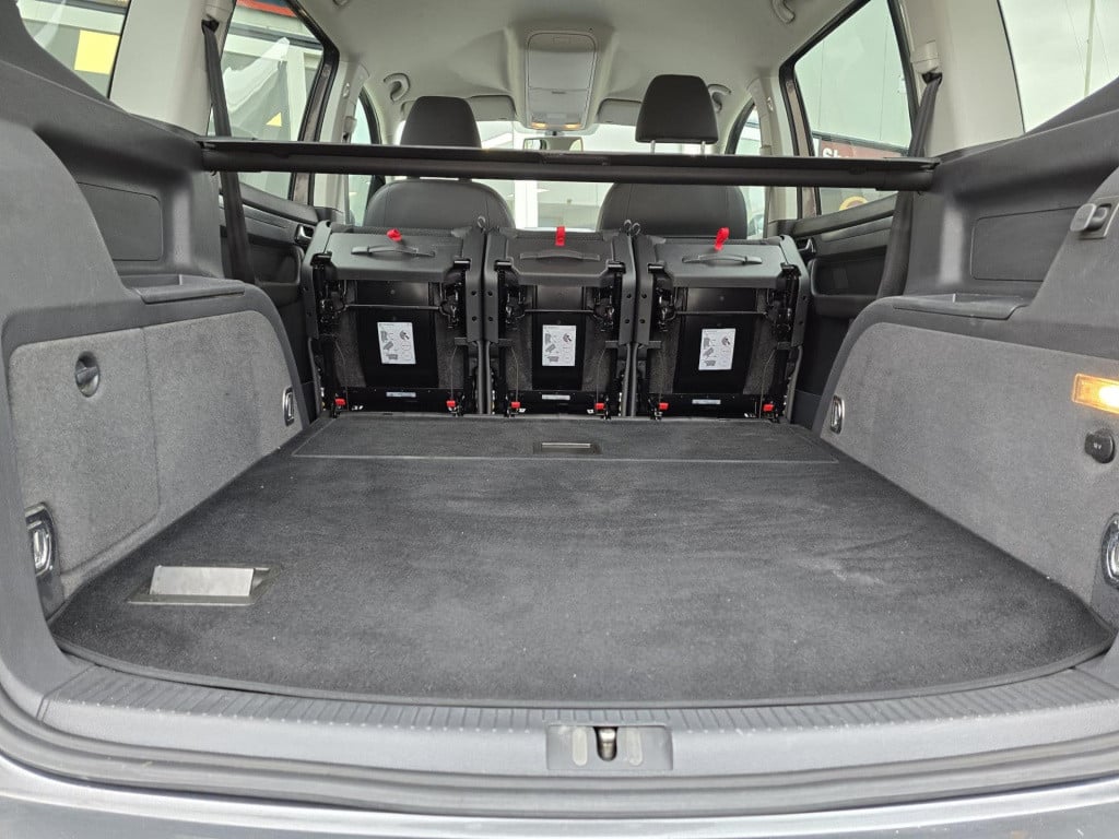 Volkswagen Touran 1.4 tsi comfortline automaat!