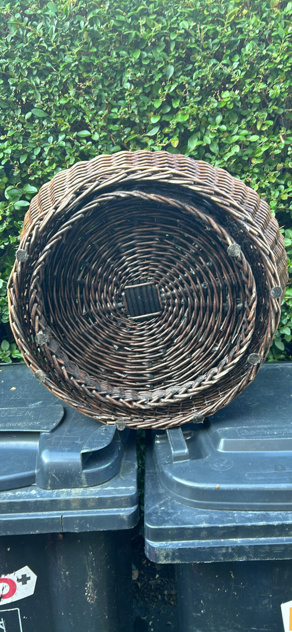 Rond rieten hondenmandje