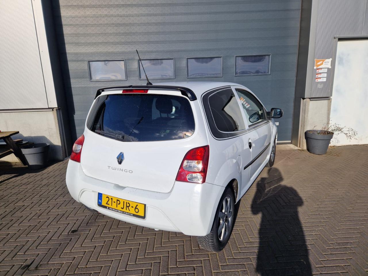 TE KOOP RENAULT TWINGO 1.2 16V COLLECTION 108.434 KM