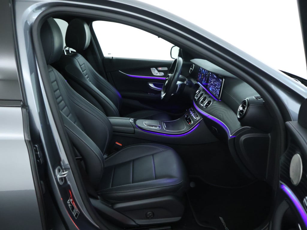 Mercedes-Benz E-Klasse 200 amg line | panoramadak | trekhaak | sfeerverlich