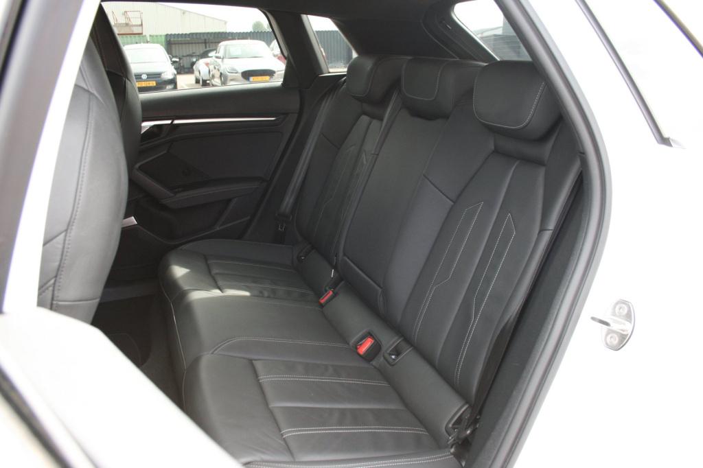 Audi A3 sportback 40 tfsi e s-line / pano / leer / matrix / camera / b&o