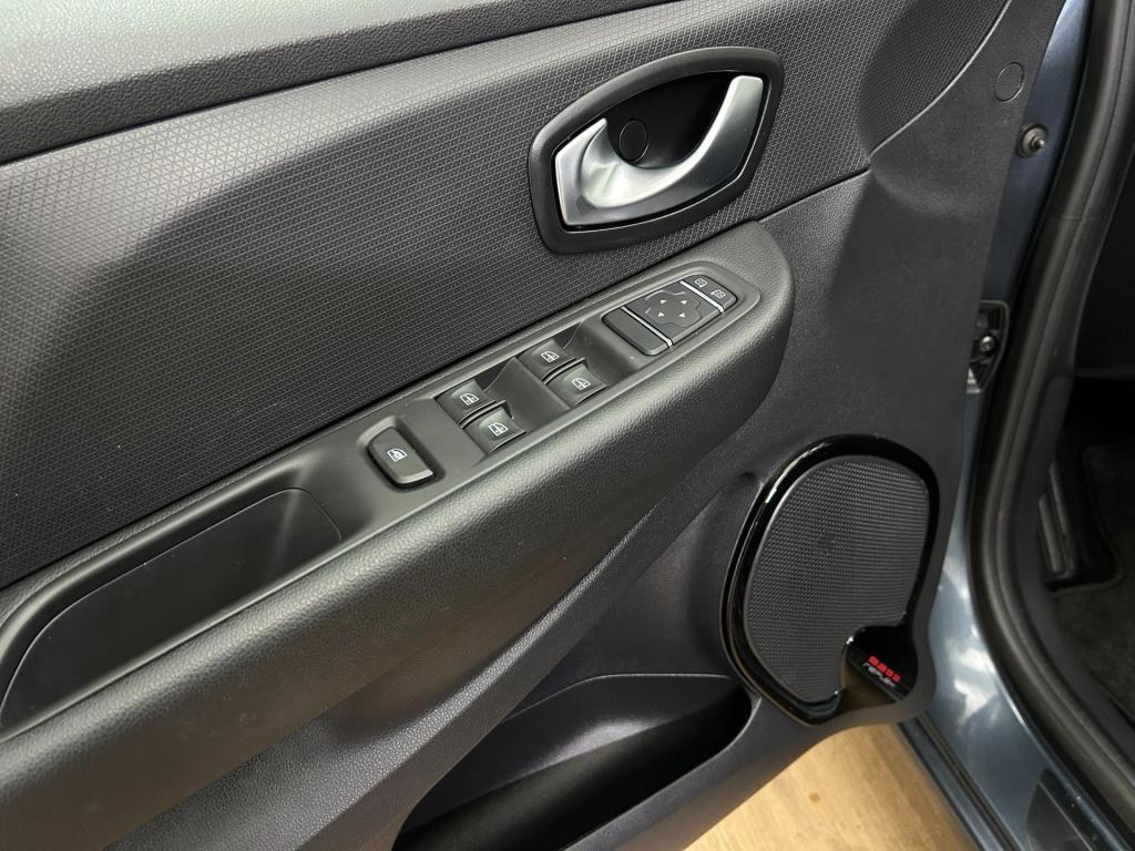 Renault Clio occasion 0.9 tce limited | grijs | airco | tweedehands renault