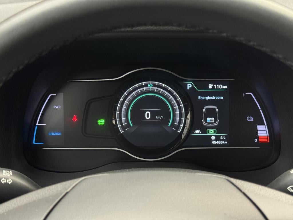 Hyundai Kona ev fashion 64 kwh soh 97%, 3-fase lader
