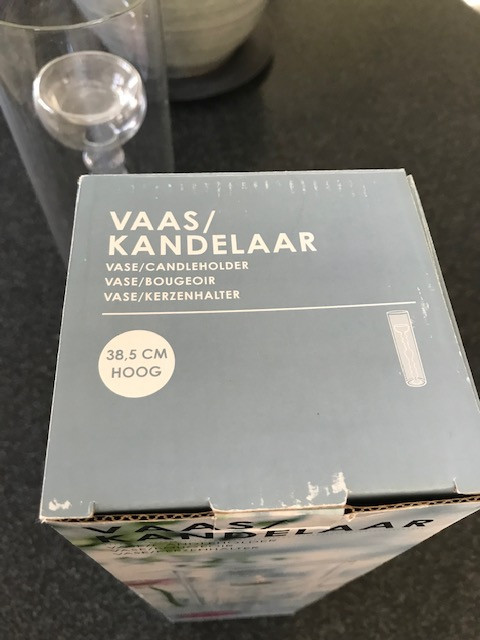 Vaas en kandelaar in één