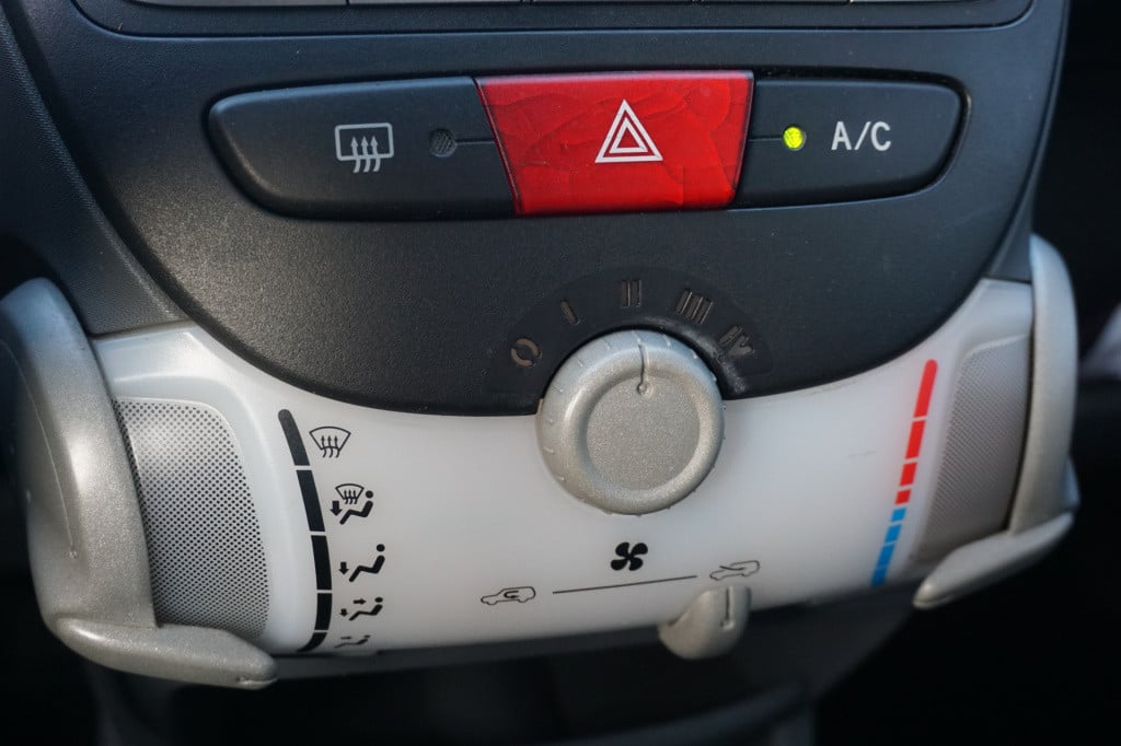 Peugeot 107 1.0-12v xr airco / elektr. ramen