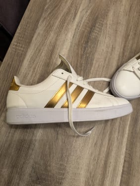 Adidas maat 42