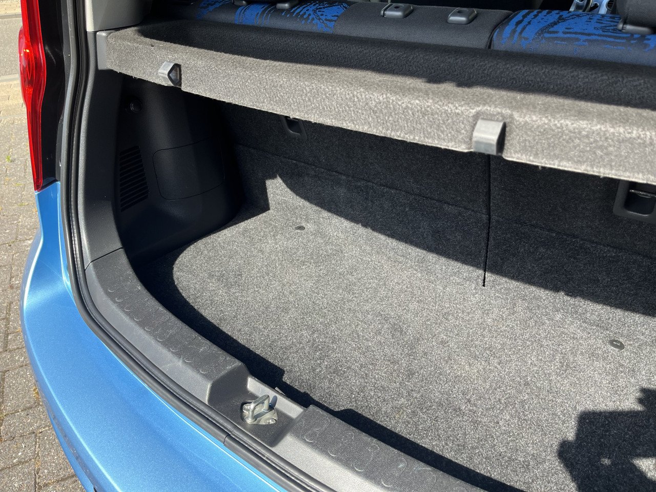 Opel Agila 1200 Edition
