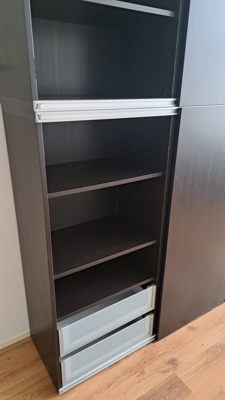Gratis Grote wandmeubel tv meubel boekenkast ophalen in Vlissingen