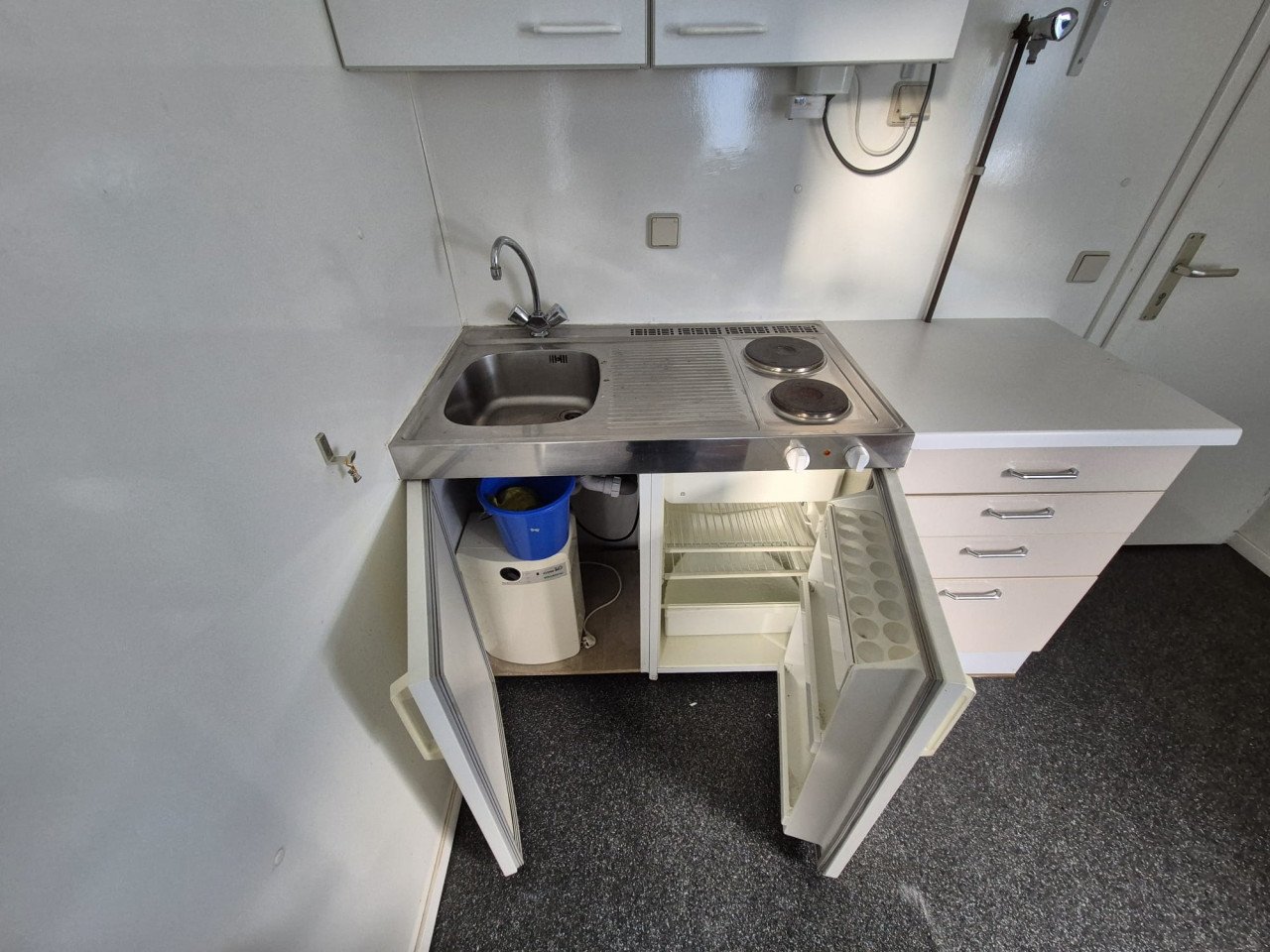 Bouwkeet / kantoorunit / directiekeet / woonunit 9x3m