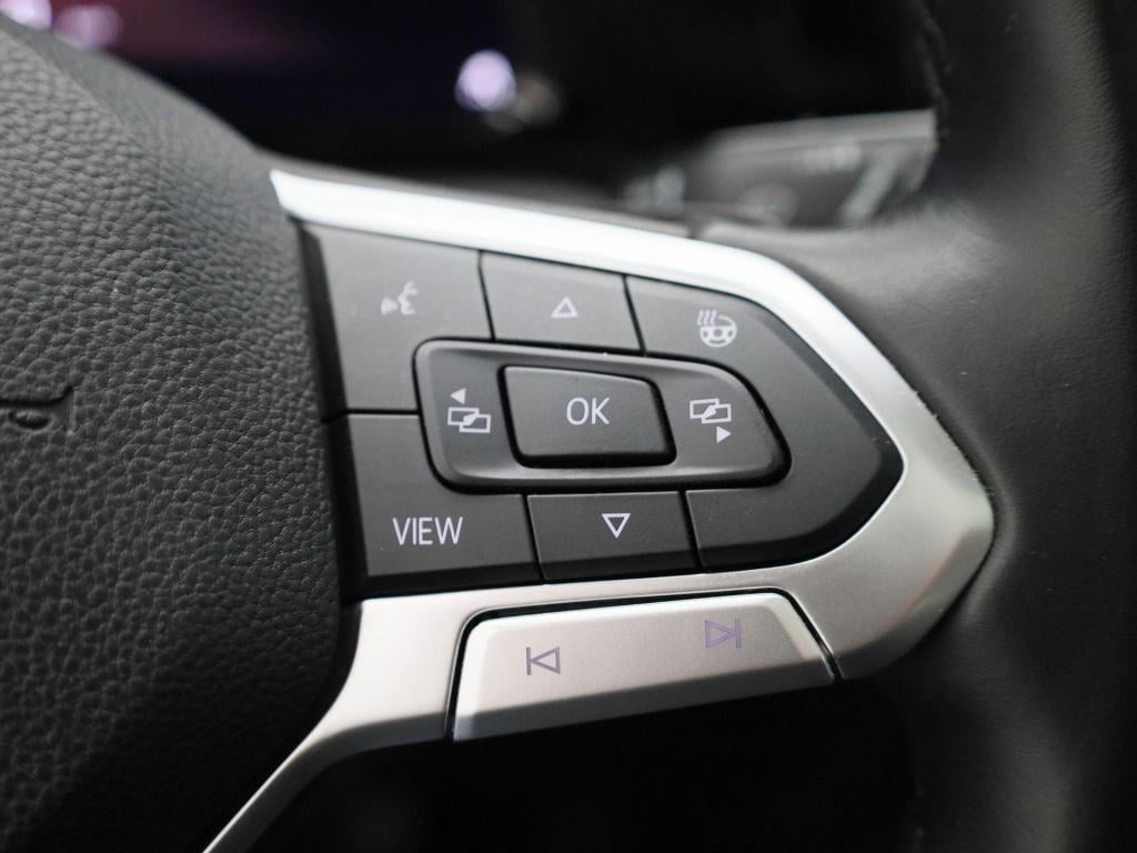 Volkswagen Golf 1.5 etsi style | automaat | panoramadak | apple carplay/ an