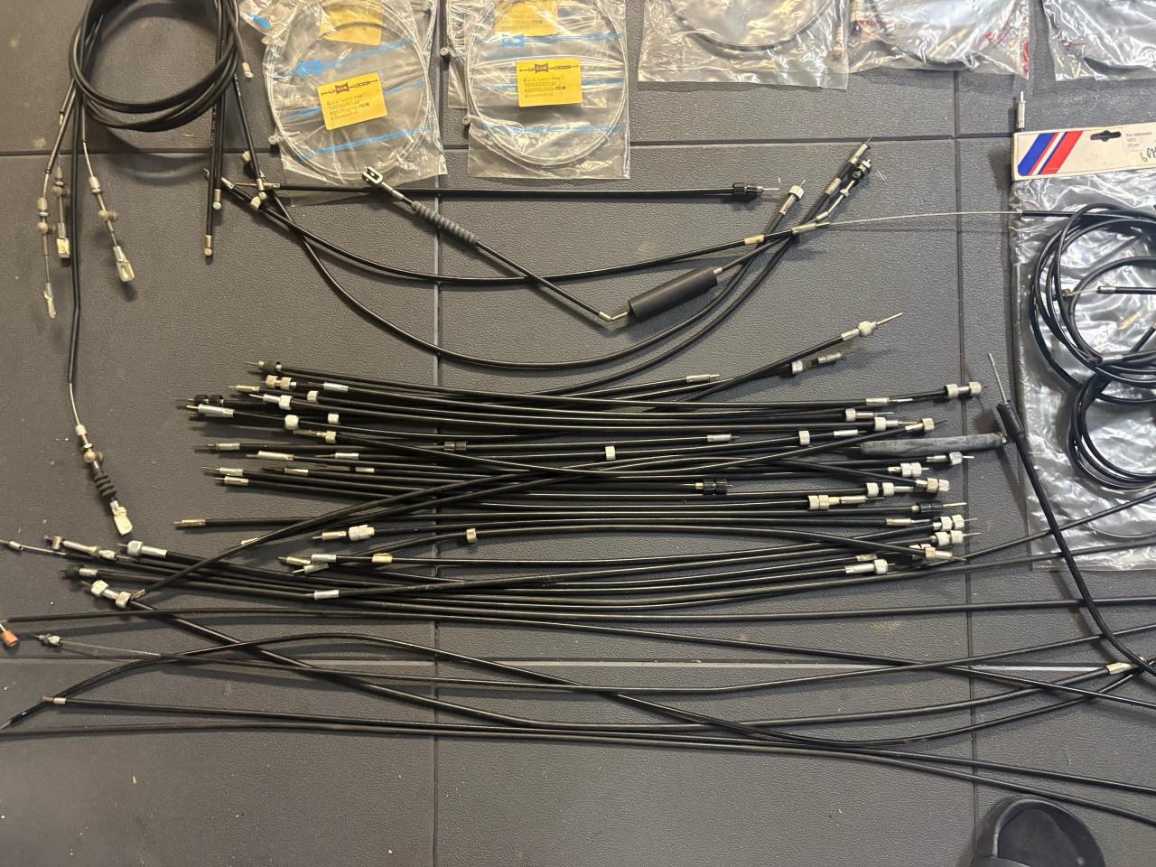 Partij kilometertellerkabels (60 stuks) Nos