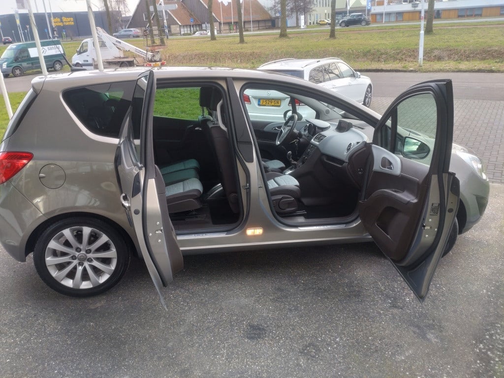 Opel Meriva 1.4i turbo cosmo