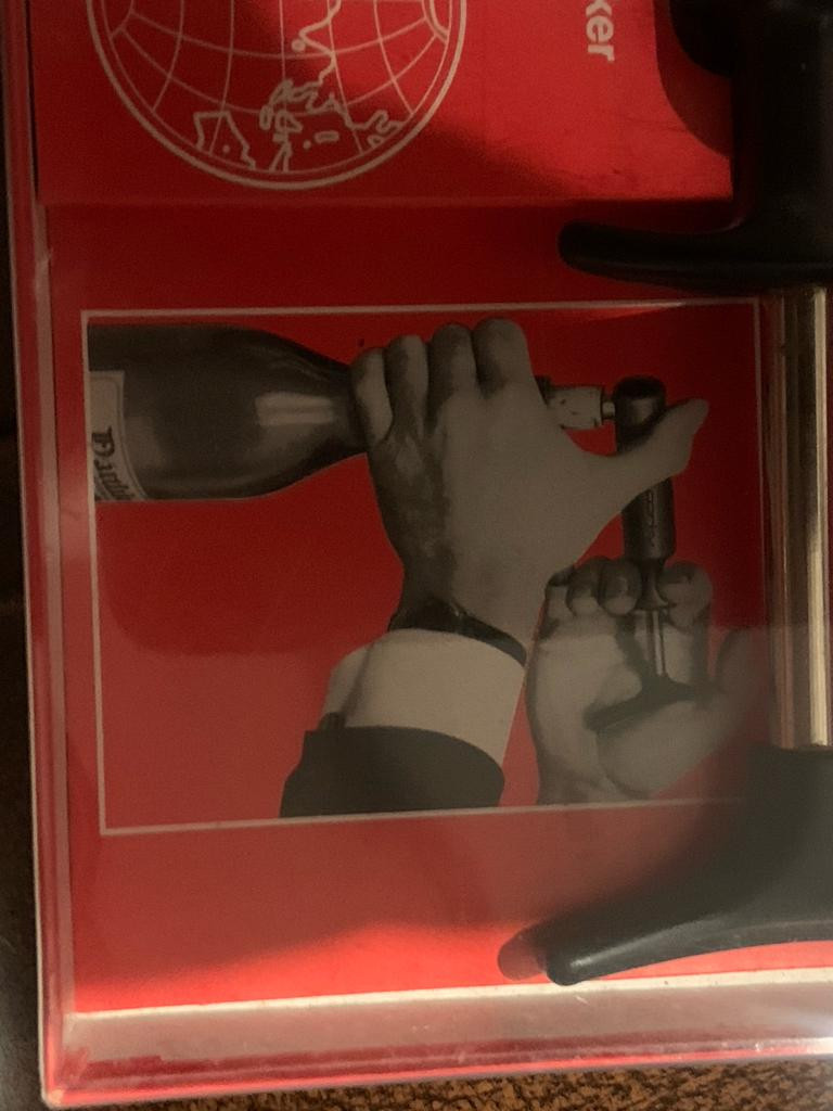 Te koop; corky kurken trekker kurkentrekker keuken koken perslucht kado