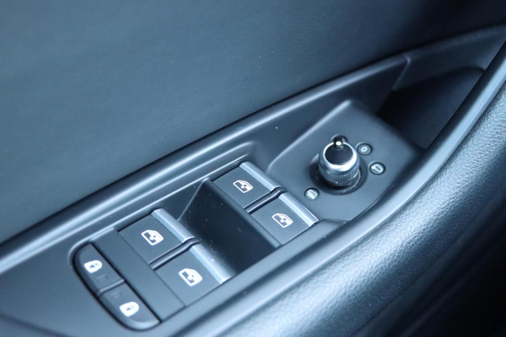 Audi A4 limousine 40 tfsi 204pk s tronic s edition