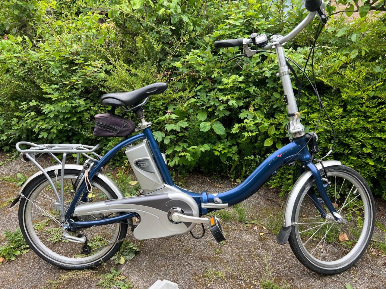 Mijn electrische vouwfiets van het Zwitserse merk FLYER bied ik te koop aan
