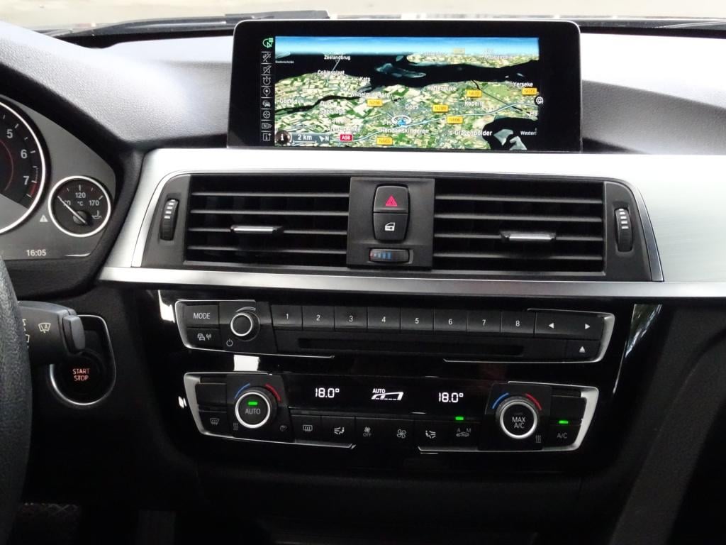 BMW 3-serie 330e
