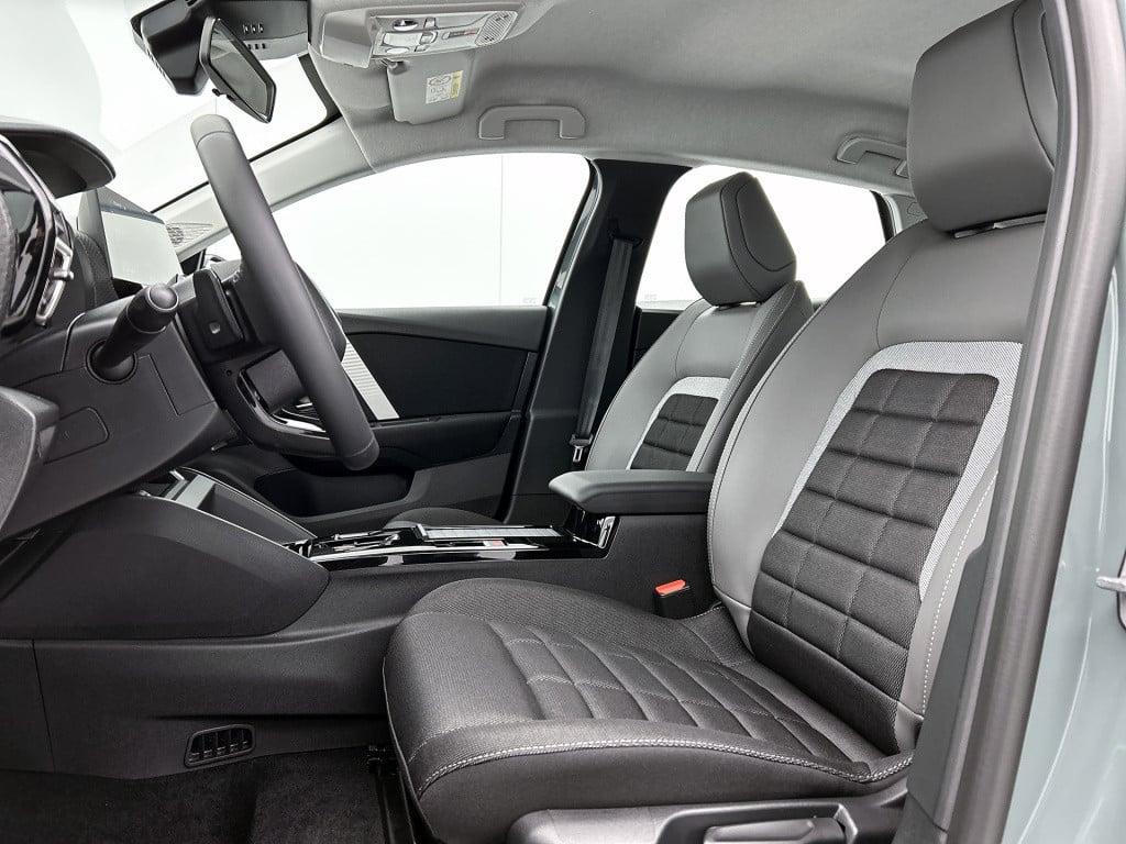 Citroen C4 hybrid 145pk automaat business private lease € 489,- pm - 48mnd 