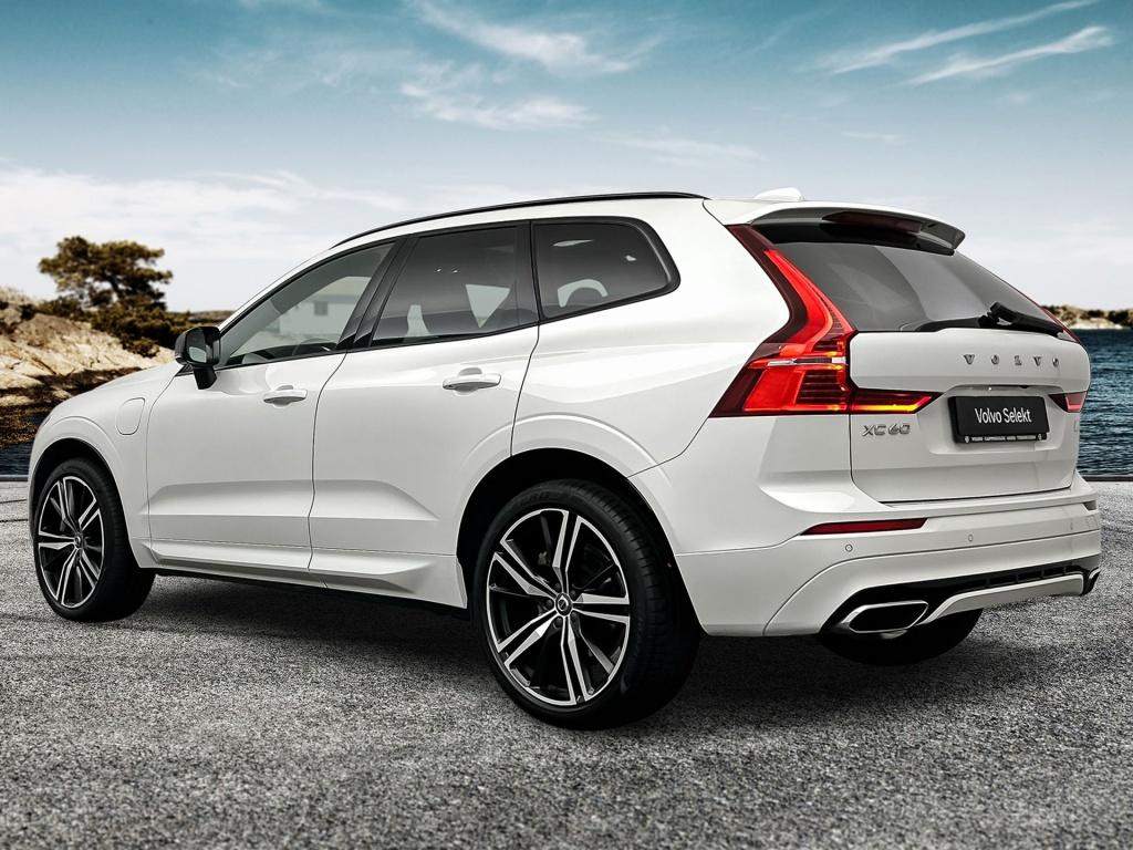 Volvo XC60 t8 390pk recharge r-design| pano| 360camera| trekhaak| h&k sound