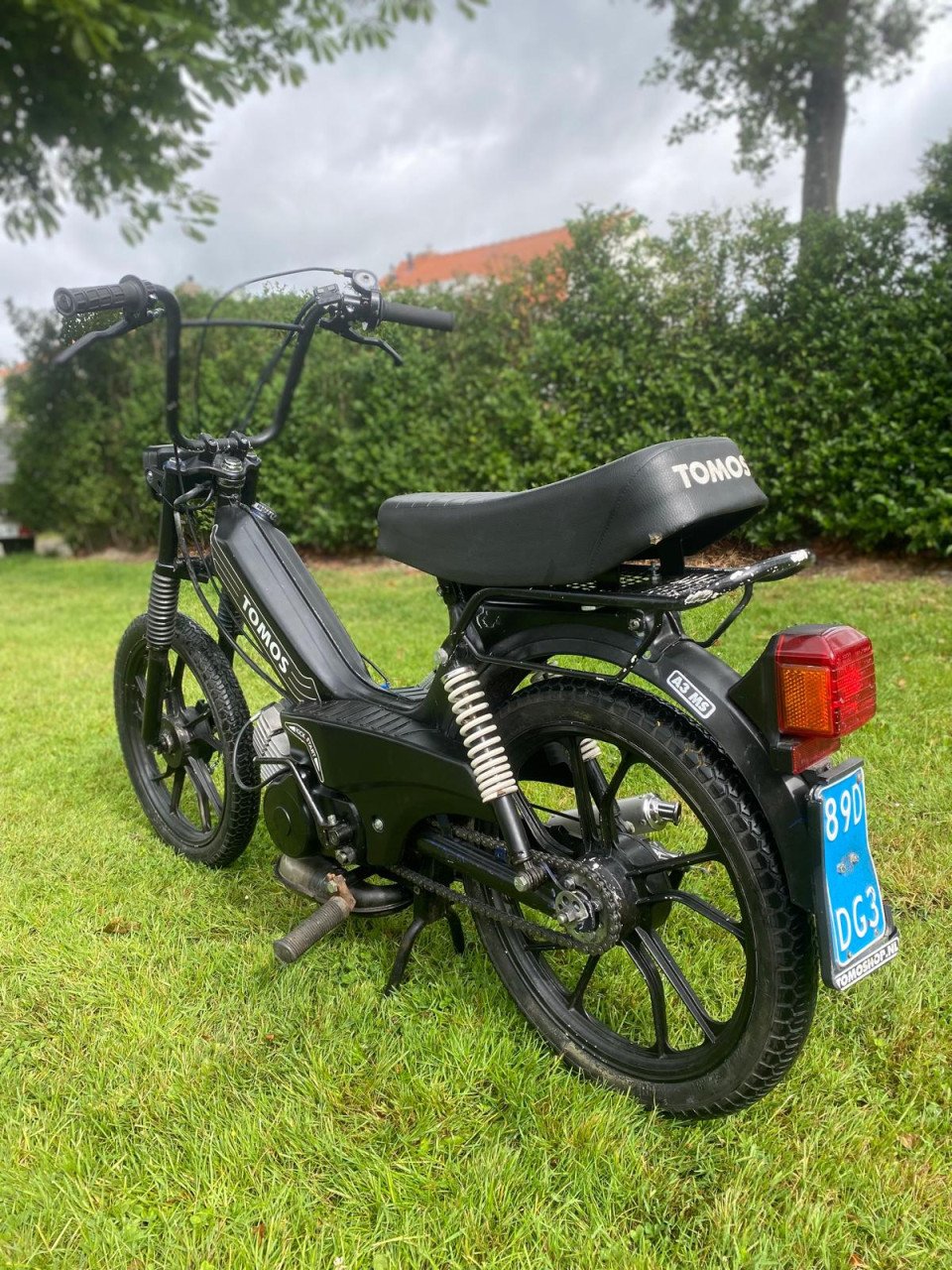 Tomos