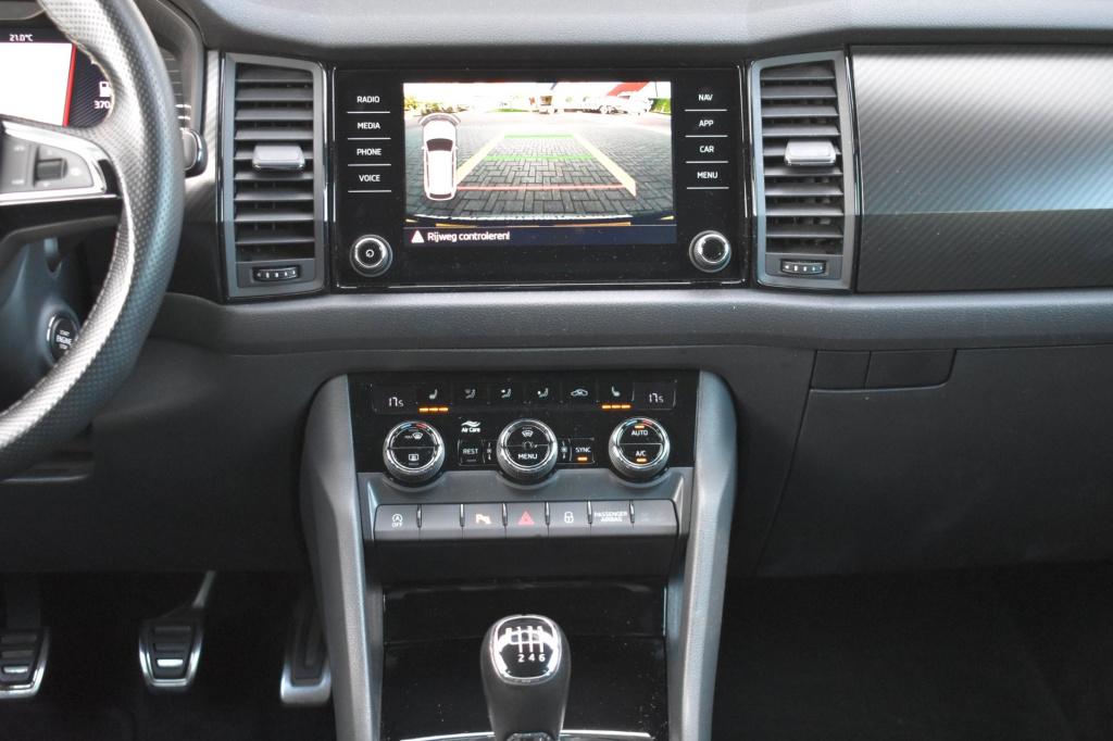 Skoda Kodiaq 1.5 tsi sportline | nap | camera | stoelverwarming | apple car