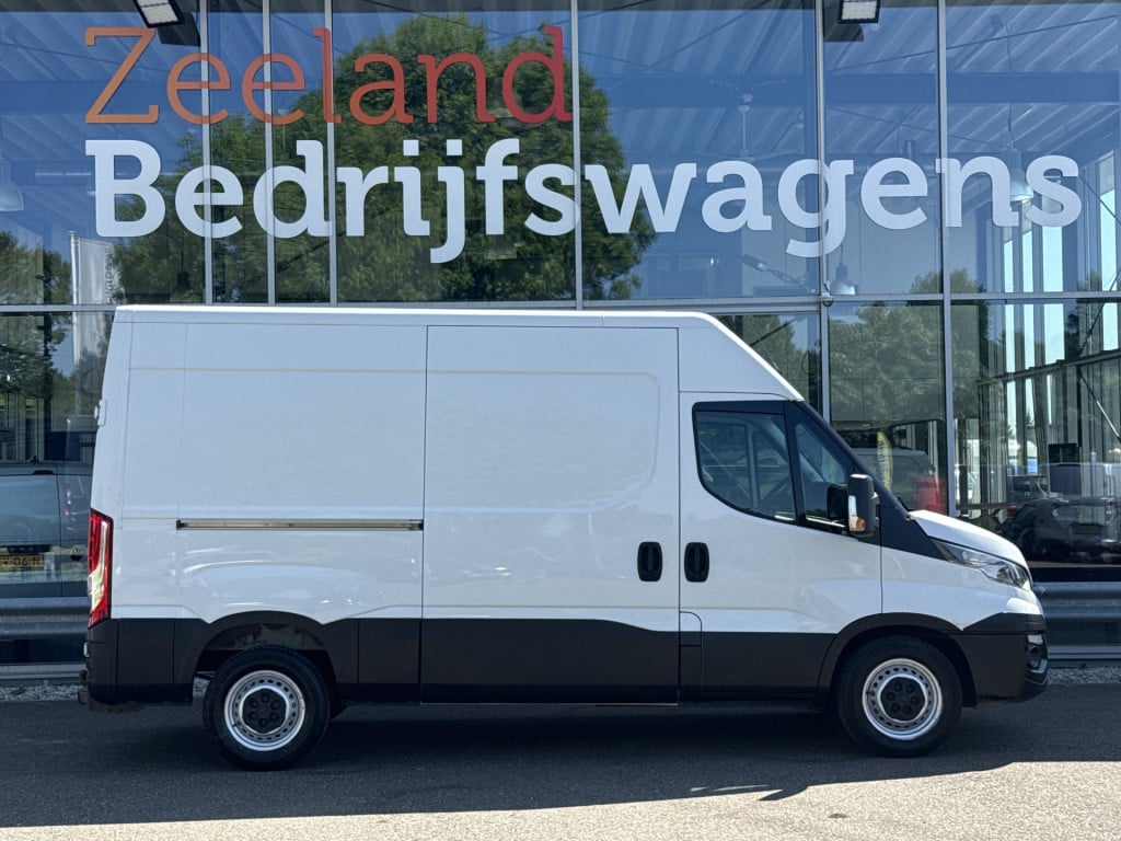Iveco Daily 35s13v 2.3 352 h2 | airco | camera | geveerde stoel | 3.5t trek