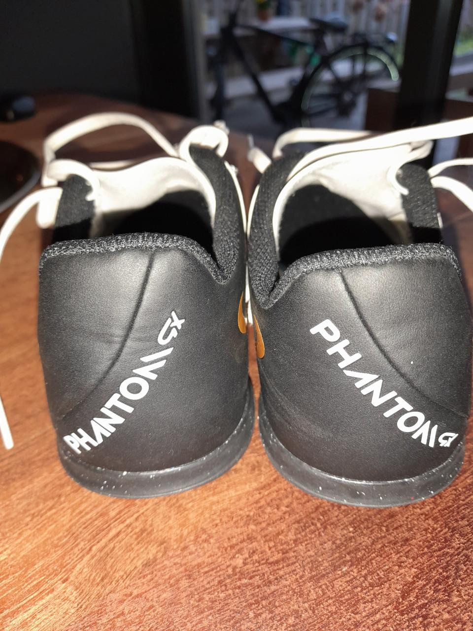 NIKE Phantom GX 2 Club kinder zaalschoenen wit