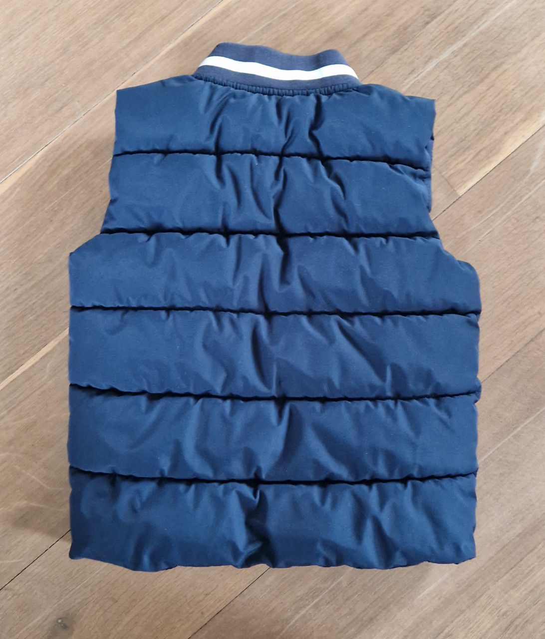 Jongens bodywarmer maat 92