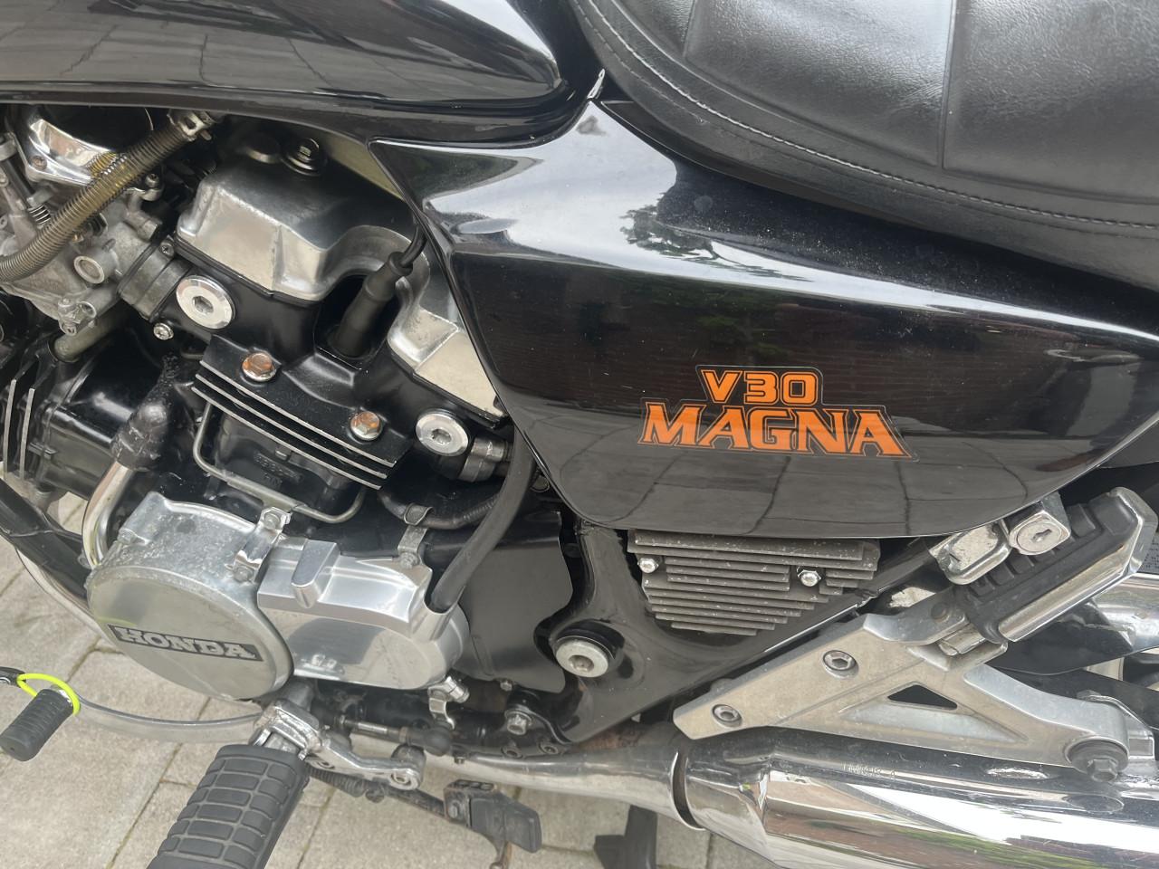 Honda V30 Magna (1984)