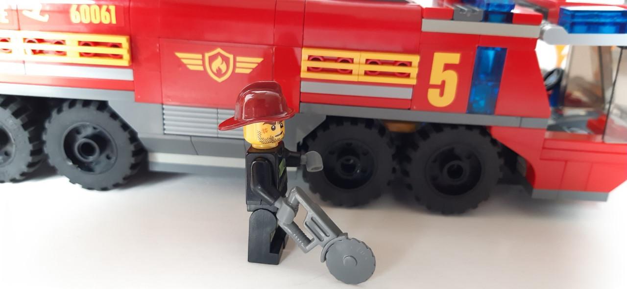 LEGO City 60061: Luchthaven Brandweerwagen