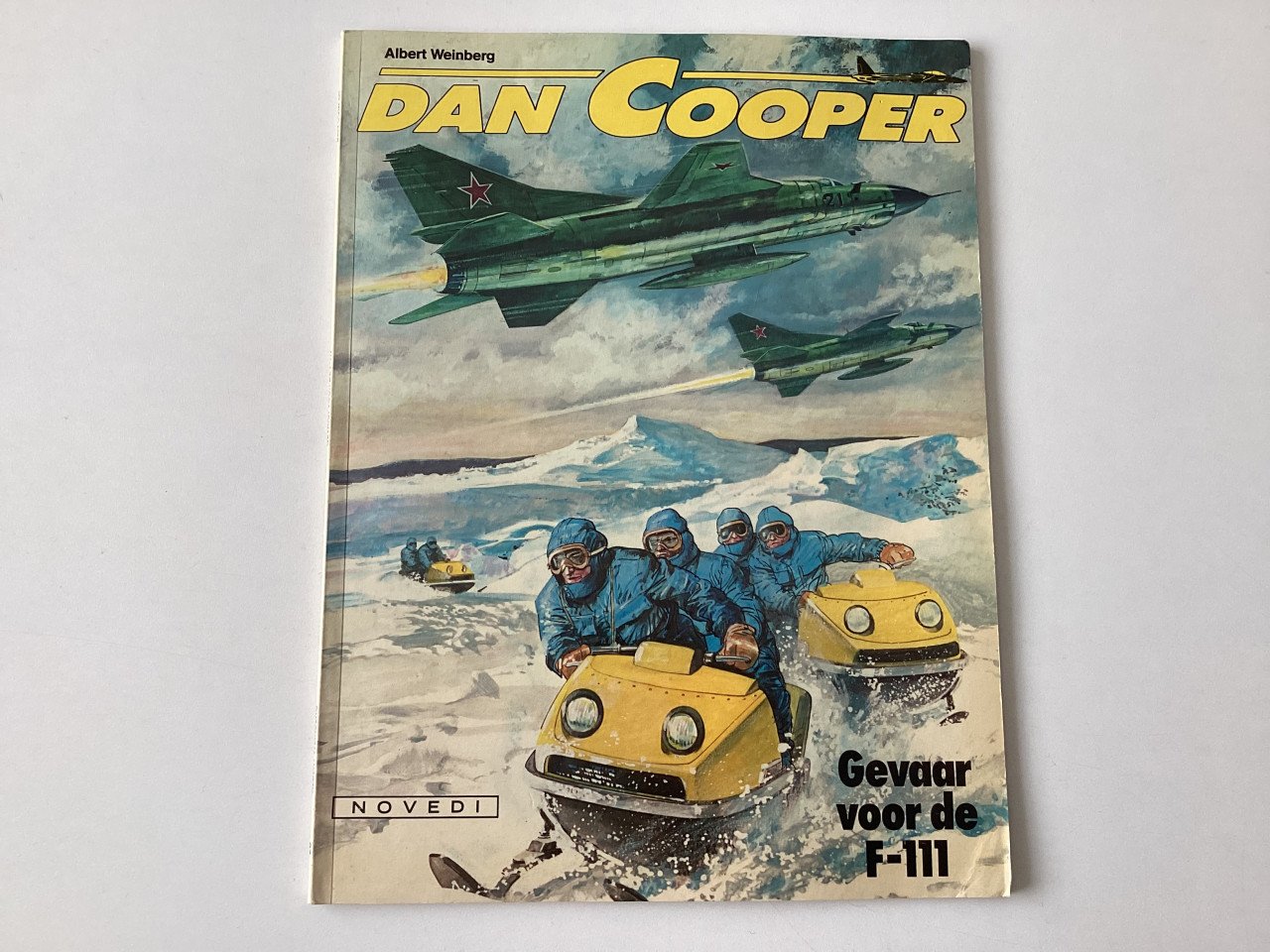 Verschillende stripboeken. Dan Cooper, Lambik, Smurfen, Tommy Riley etc.