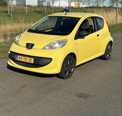 Peugeot 107 met een voljaar apk!