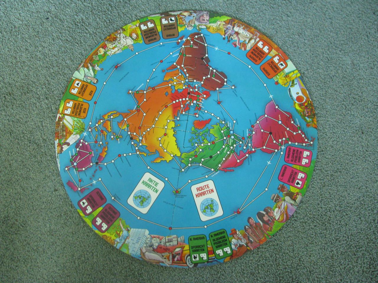 Het spel. Werelddelen.