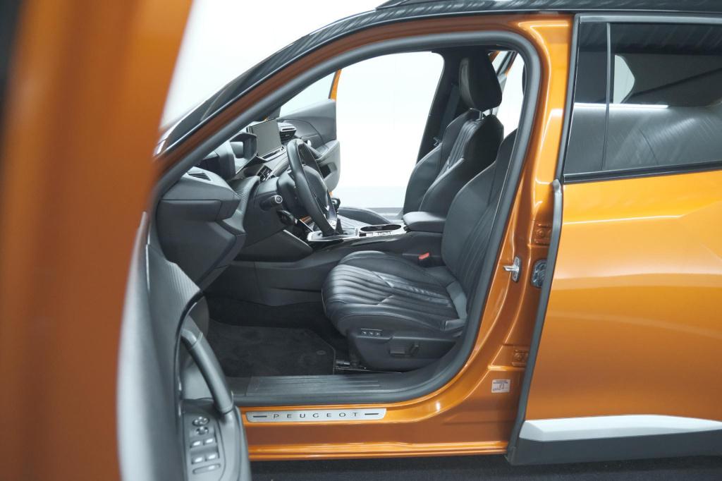 Peugeot 2008 puretech 130 gt pack | leer-pakket | camera | dodehoekdetectie