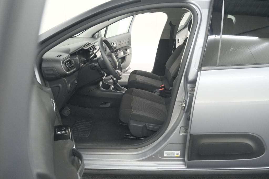 Citroen C3 puretech 110 eat6 max | parkeersensoren | apple carplay | 16 inc