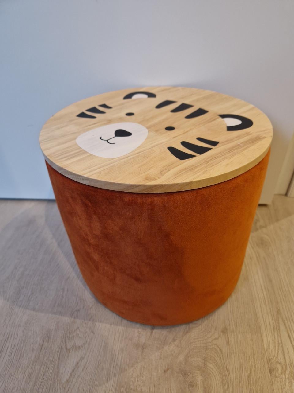 Opbergpoef kinderkamer