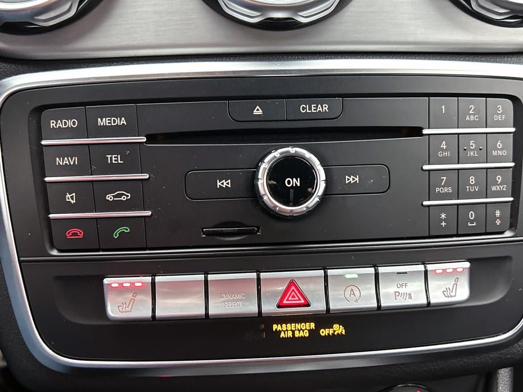 Mercedes-Benz Gla-klasse 180 business solution amg | achteruitrijcamera | t