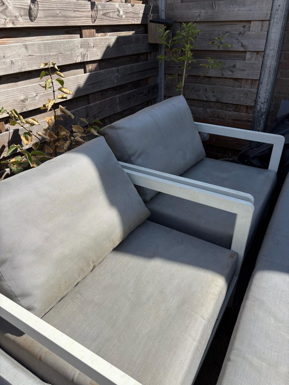 Loungeset van het merk Life.