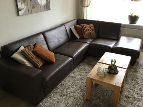 Te koop: gave hoekbank