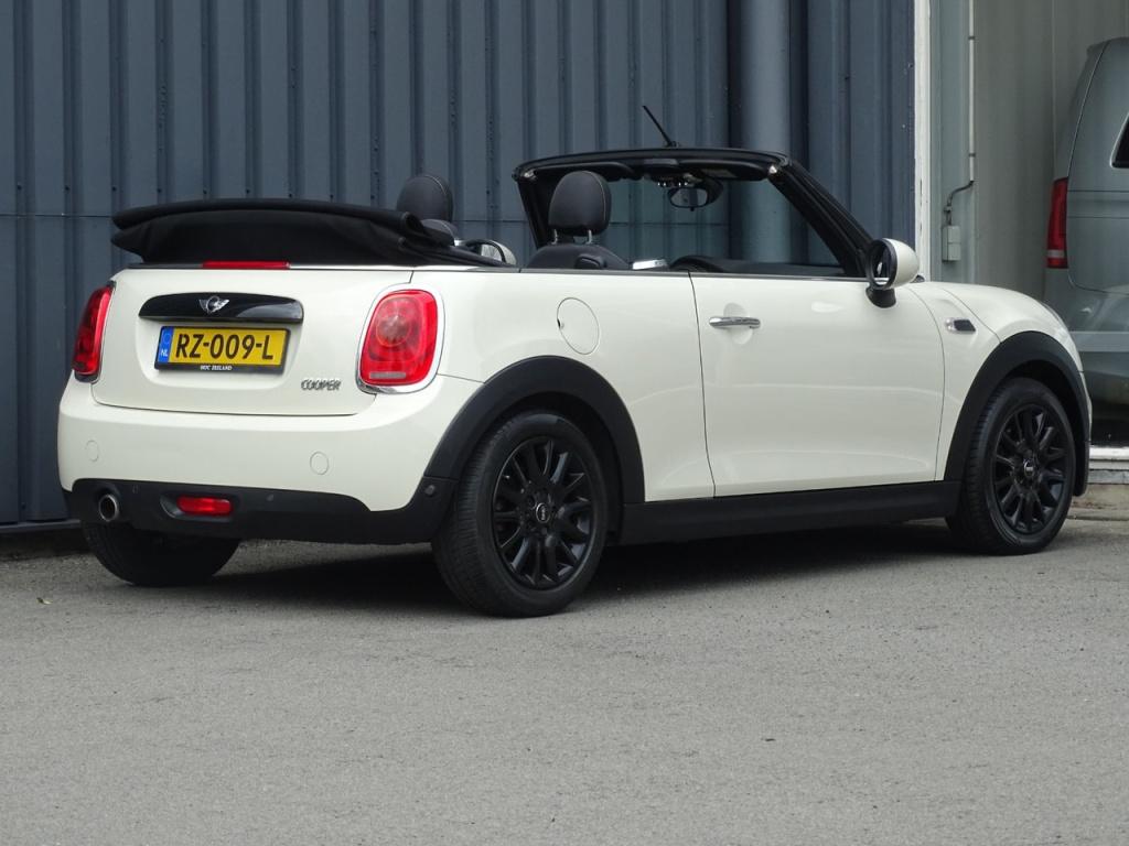 Mini Cooper Cabrio mini 1.5 pepper serious business
