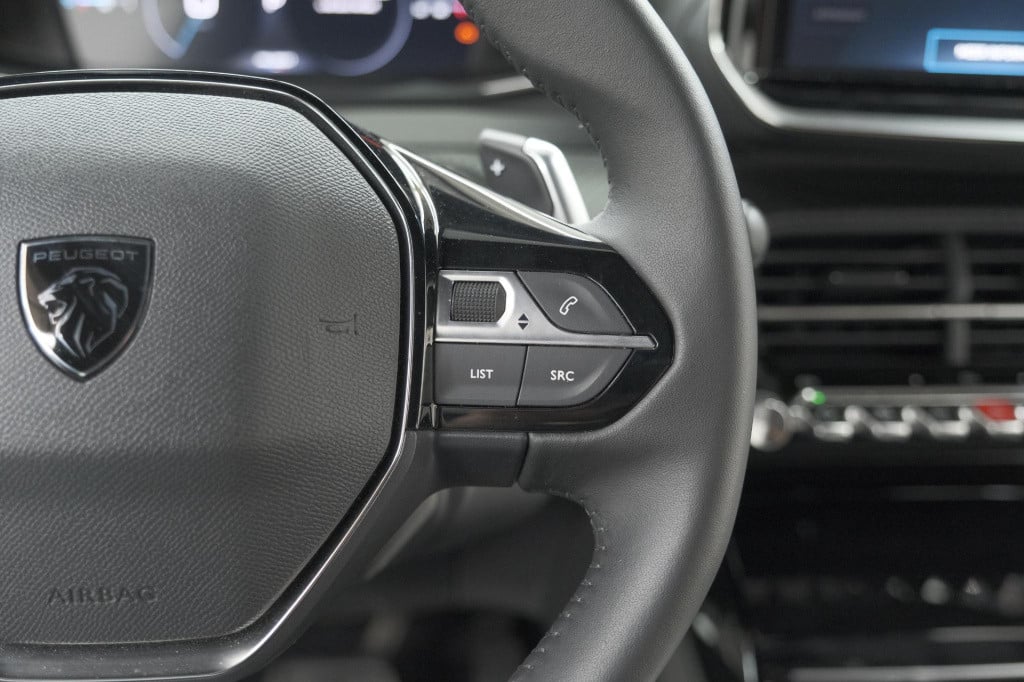Peugeot 2008 puretech 130 eat8 allure | 360 camera | adaptieve cruise contr
