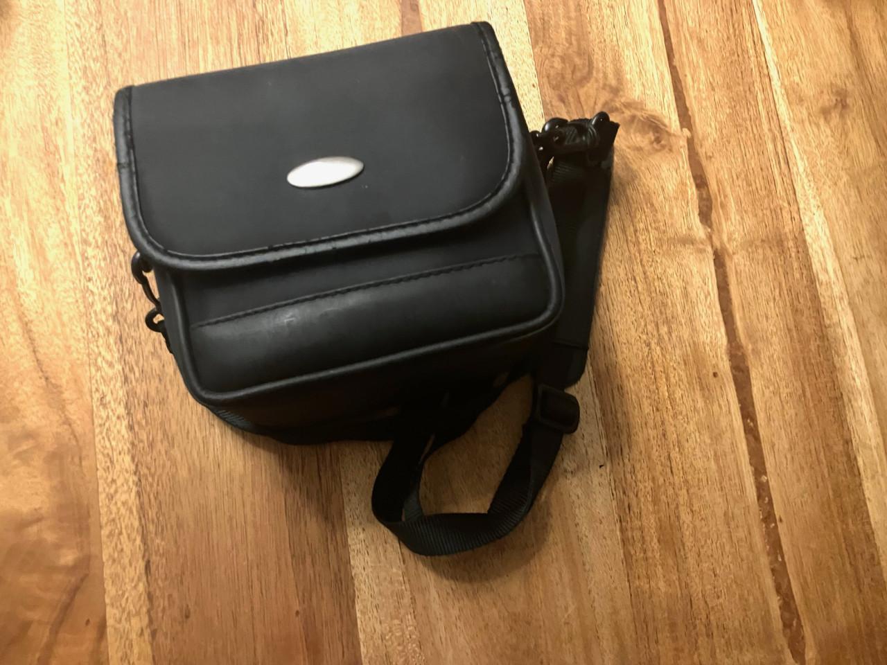 Nikon 1 J3 systeemcamera, complete set met twee lenzen