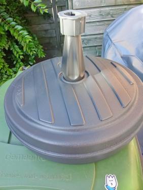 Parasolvoet sranghouder heeft diameter van 5.5 cm