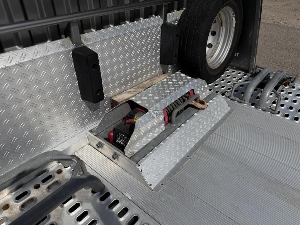 Nissan Onbekend nt400 35.15 3.0 dci tijhof oprijwagen luchtremmen
