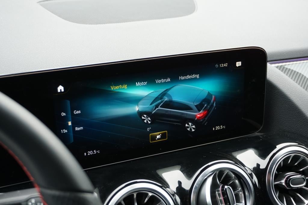 Mercedes-Benz Gla-klasse 180 amg line l automaat i achteruitrij camera l te