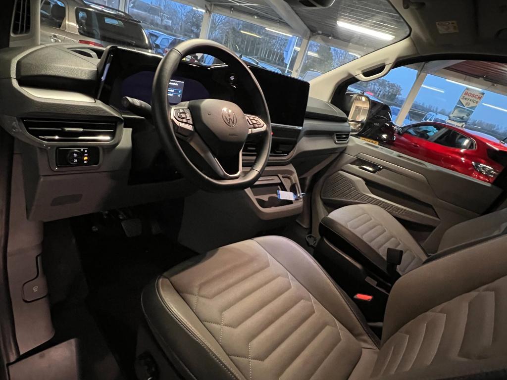 Volkswagen E-transporter 32 l2h1 bulli 64 kwh bulli 285pk, trekhaak enz..