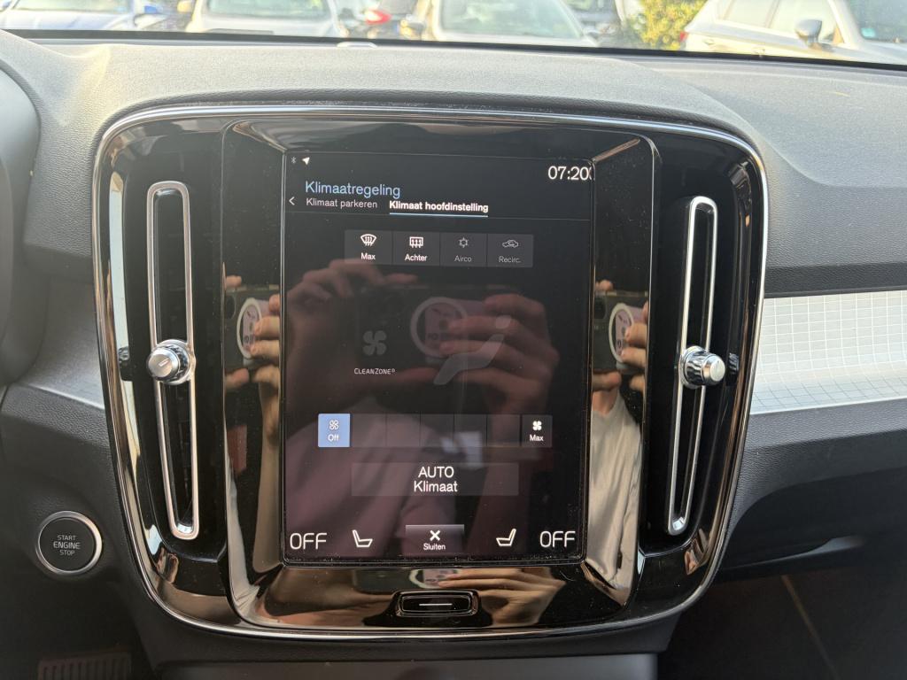 Volvo XC40 1.5 t4 recharge inscription expression