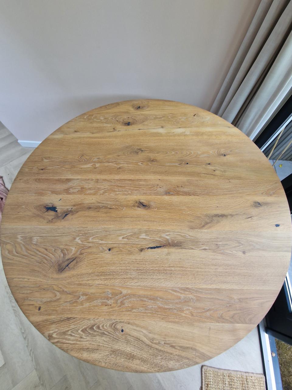 Eikenhouten ronde eettafel