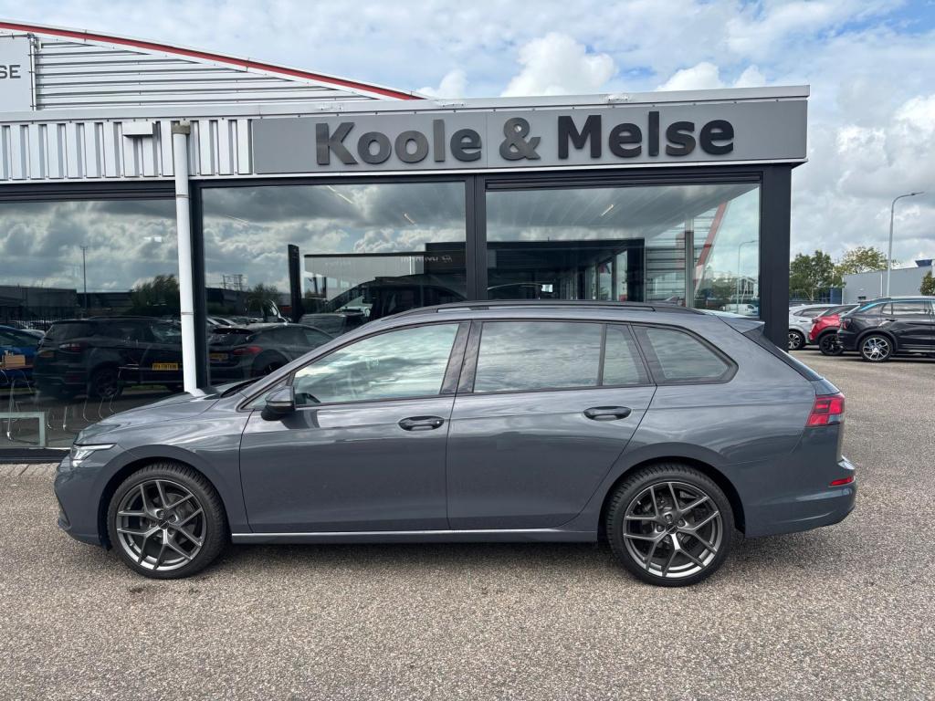 Volkswagen Golf tsi 110pk life, elektrische trekhaak, carplay